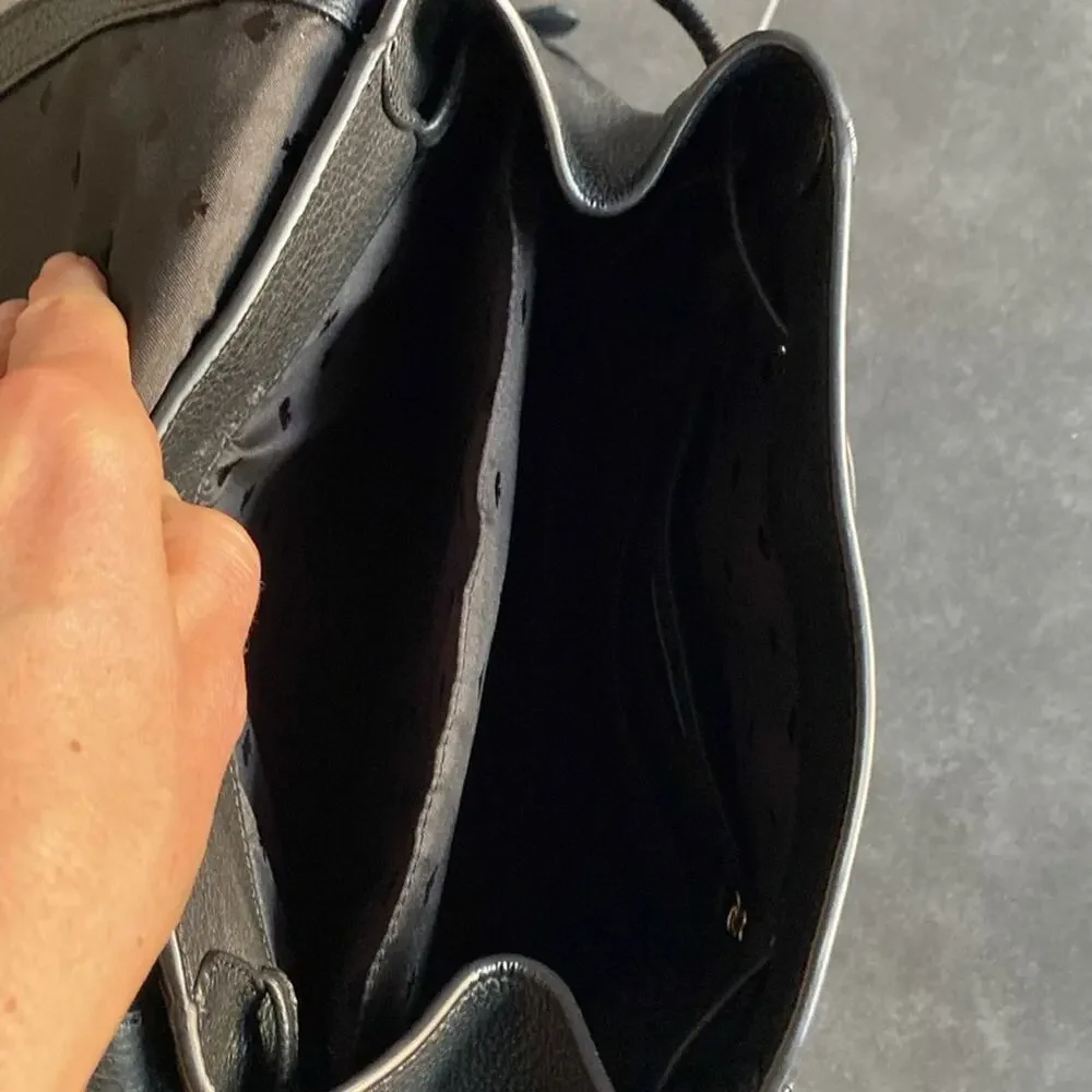 Kate Spade New York Backpack in Black Pebble Leather With Gold-Tone‎ Hardware
